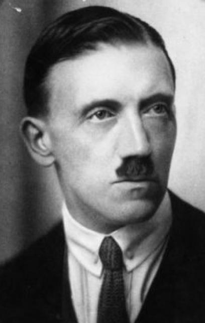 Історичні міфи: справжнє прізвище Гітлера